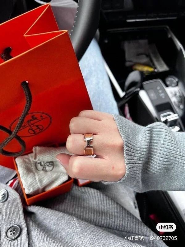 HERMES Olympe 爆款H 戒指 金棕銀 S 現貨 buywithada,france,全球代購,歐洲,exquisite,quality goods,posh,fancy,luxurious