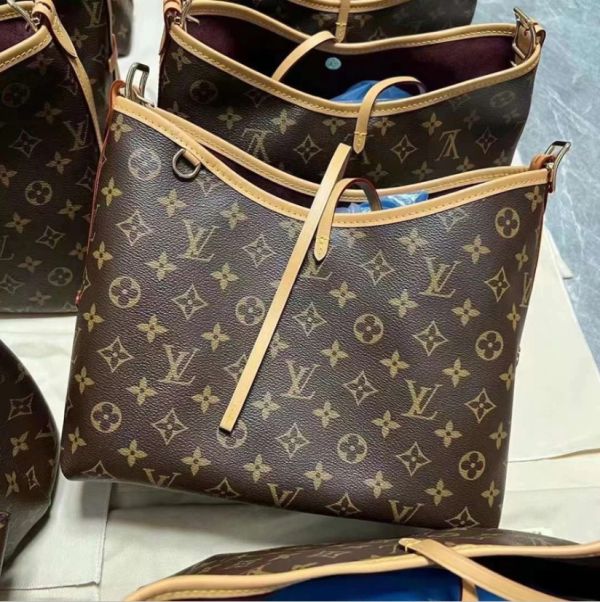 LV CARRYALL PM 可接單 buywithada,france,全球代購,歐洲,exquisite,quality goods,posh,fancy,luxurious