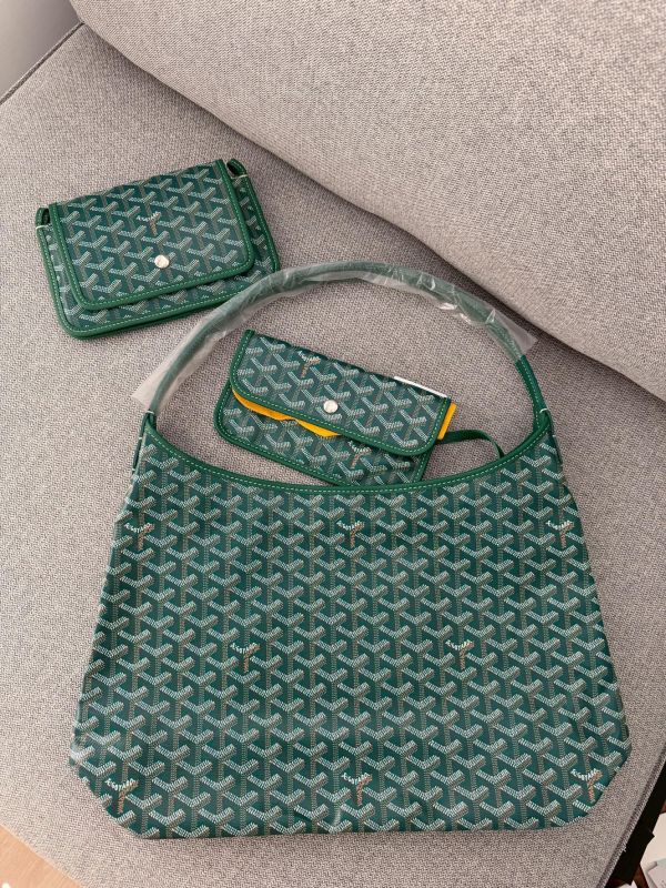 人氣商品 Goyard Hobo 綠色 現貨 只售真品,品質保證,熱門包款,台灣現貨,歡迎台北市東區面交GOYARD,accessorise,boutique,birthdaygift,lovely,gorgeous,gift,accessorise,boutique,anniversary,birthday,gift,lovely,gorgeous