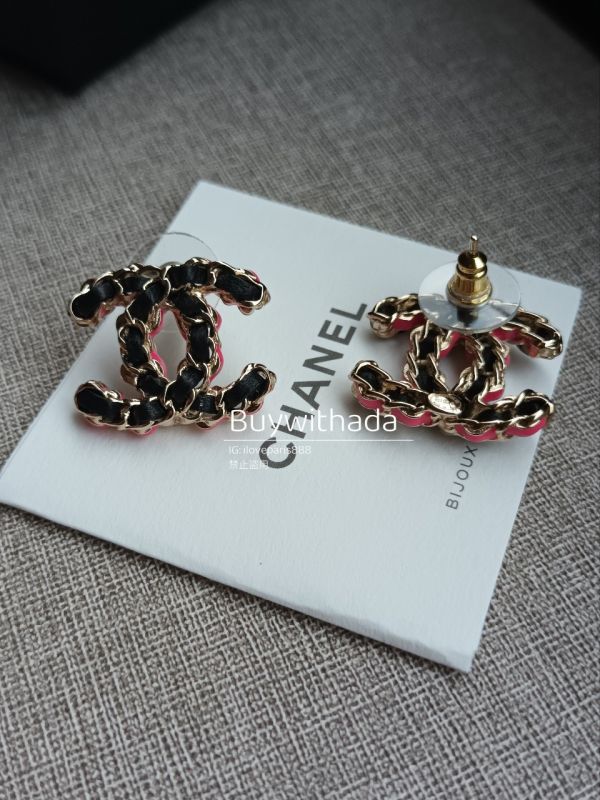 CHANEL 23K 最新 皮穿鏈CC耳針 桃紅邊配色 buywithada,france,全球代購,歐洲,exquisite,quality goods,posh,fancy,luxurious