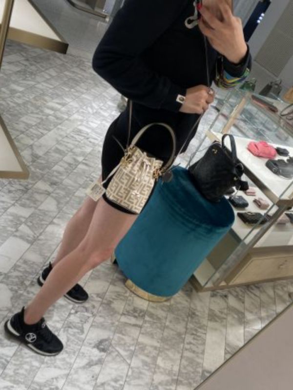 FENDI Mon Tresor FF皮革迷你水桶包 米色/棕色 buywithada,france,全球代購,歐洲,exquisite,quality goods,posh,fancy,luxurious