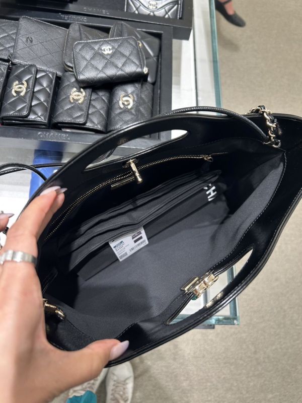 CHANEL 31BAG 小號  黑金 buywithada,france,全球代購,歐洲,exquisite,quality goods,posh,fancy,luxurious