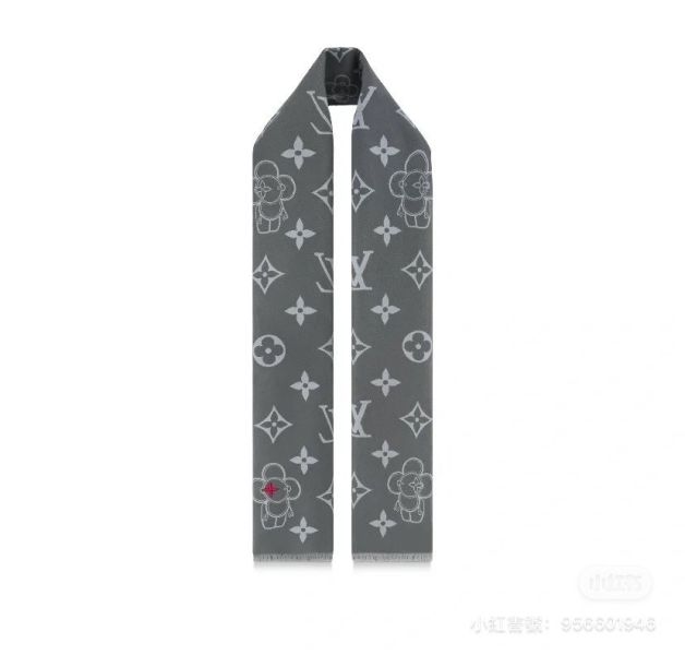 LV vivienne 限量版圍巾灰色有紅字 buywithada,france,全球代購,歐洲,exquisite,quality goods,posh,fancy,luxurious