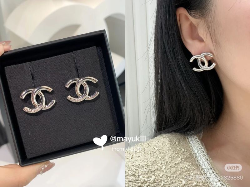 CHANEL 25P 純銀色刻字耳針 buywithada,france,全球代購,歐洲,exquisite,quality goods,posh,fancy,luxurious