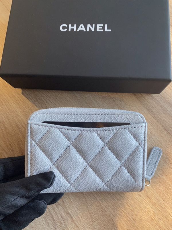 CHANEL 23B 最新冰川灰色 荔枝牛皮淡金釦 ㄇ字零錢包卡包 buywithada,france,全球代購,歐洲,exquisite,quality goods,posh,fancy,luxurious