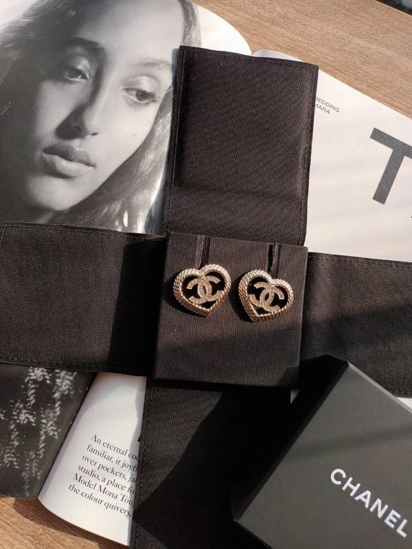 CHANEL 24P 大愛心 CC水鑽鏤空耳環 buywithada,france,全球代購,歐洲,exquisite,quality goods,posh,fancy,luxurious