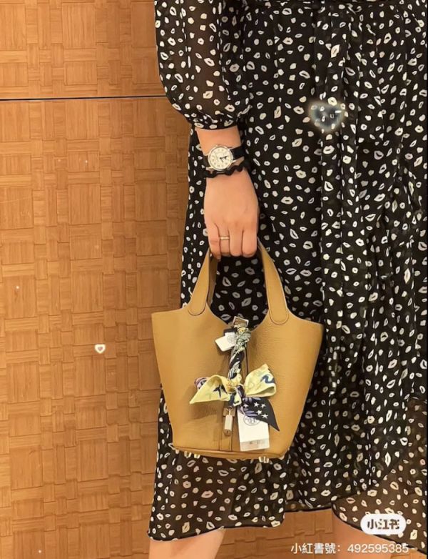 HERMES P22 PICOTIN 22 餅乾色金釦 B刻 TC皮 現貨 buywithada,france,全球代購,歐洲,exquisite,quality goods,posh,fancy,luxurious