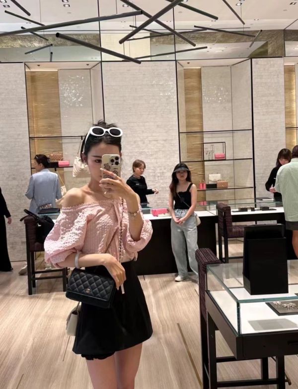CHANEL 經典款 CF 黑荔枝金釦 WOC 現貨 buywithada,france,全球代購,歐洲,exquisite,quality goods,posh,fancy,luxurious