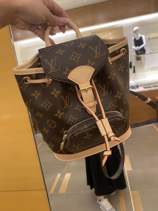 LV 新款後背包 MINI buywithada,france,全球代購,歐洲,exquisite,quality goods,posh,fancy,luxurious