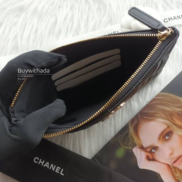 CHANEL 24S 最新雕刻金屬logo 黑荔枝牛 手拿包 buywithada,france,全球代購,歐洲,exquisite,quality goods,posh,fancy,luxurious