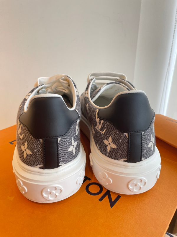 LV TIME OUT 運動鞋 丹寧LOGO款 buywithada,france,全球代購,歐洲,exquisite,quality goods,posh,fancy,luxurious