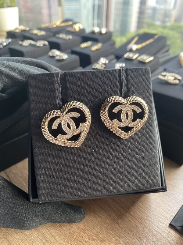 CHANEL 24P 大愛心 CC水鑽鏤空耳環 buywithada,france,全球代購,歐洲,exquisite,quality goods,posh,fancy,luxurious