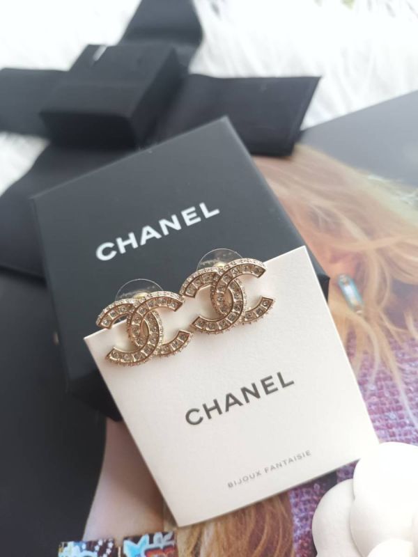 台灣現貨 CHANEL 經典雙排鑽雙C 水鑽耳環 buywithada,france,全球代購,歐洲,exquisite,quality goods,posh,fancy,luxurious