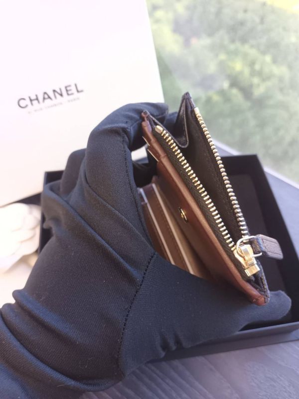 CHANEL 黑荔枝金釦對折短夾 側邊拉鍊零錢袋 巴黎康朋總店白盒包裝^^ 現貨 buywithada,france,全球代購,歐洲,exquisite,quality goods,posh,fancy,luxurious