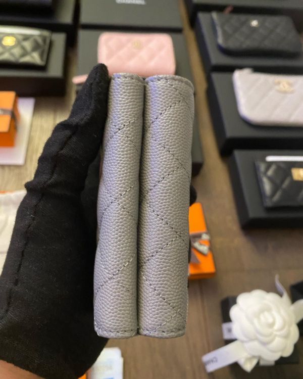 CHANEL灰色荔枝皮三折短夾 精品代購,ADA