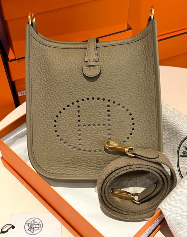 Hermes mini Évelyne 8Q金釦 buywithada,france,全球代購,歐洲,exquisite,quality goods,posh,fancy,luxurious