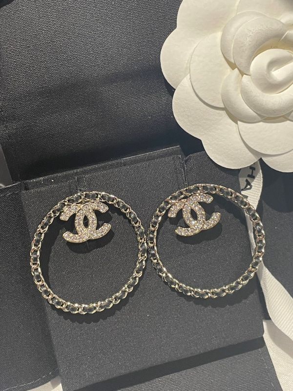 CHANEL皮穿鍊大圈圈耳環 全球代購,buywithada