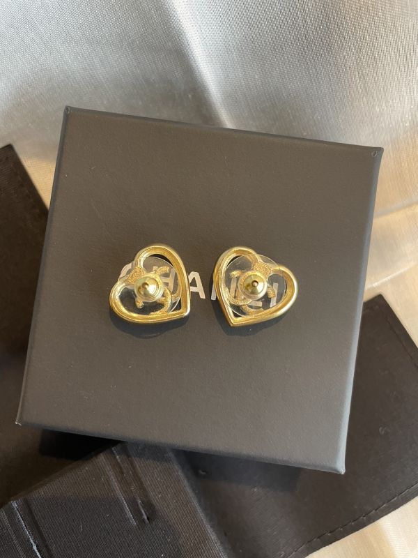 CHANEL 愛心 金色耳環 buywithada,france,全球代購,歐洲,exquisite,quality goods,posh,fancy,luxurious