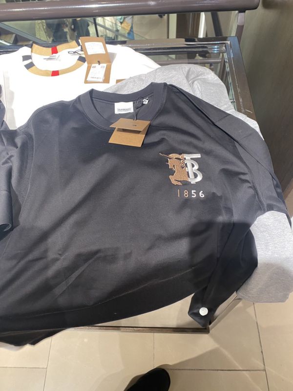 Burberry 男生戰馬短T 3色 s buywithada,france,全球代購,歐洲,exquisite,quality goods,posh,fancy,luxurious