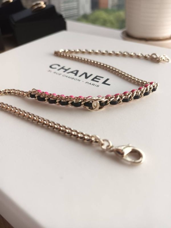 CHANEL 23B 皮穿鏈桃紅頸鏈 buywithada,france,全球代購,歐洲,exquisite,quality goods,posh,fancy,luxurious