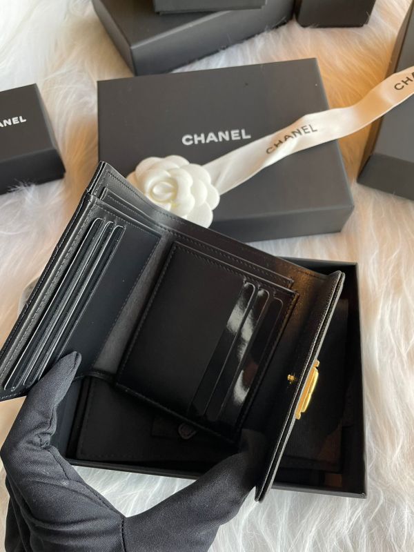 CHANEL BOY 三折金釦短夾 buywithada,france,全球代購,歐洲,exquisite,quality goods,posh,fancy,luxurious