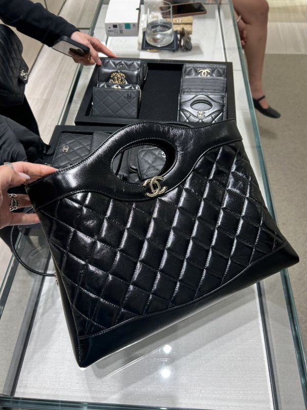 CHANEL 31BAG 小號  黑金 buywithada,france,全球代購,歐洲,exquisite,quality goods,posh,fancy,luxurious