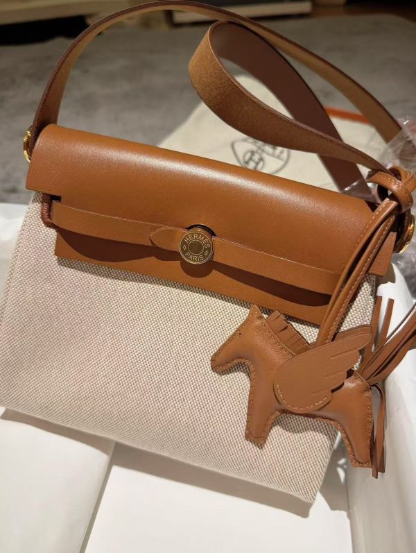 Hermès Mini Herbag 金棕金釦 buywithada,france,全球代購,歐洲,exquisite,quality goods,posh,fancy,luxurious
