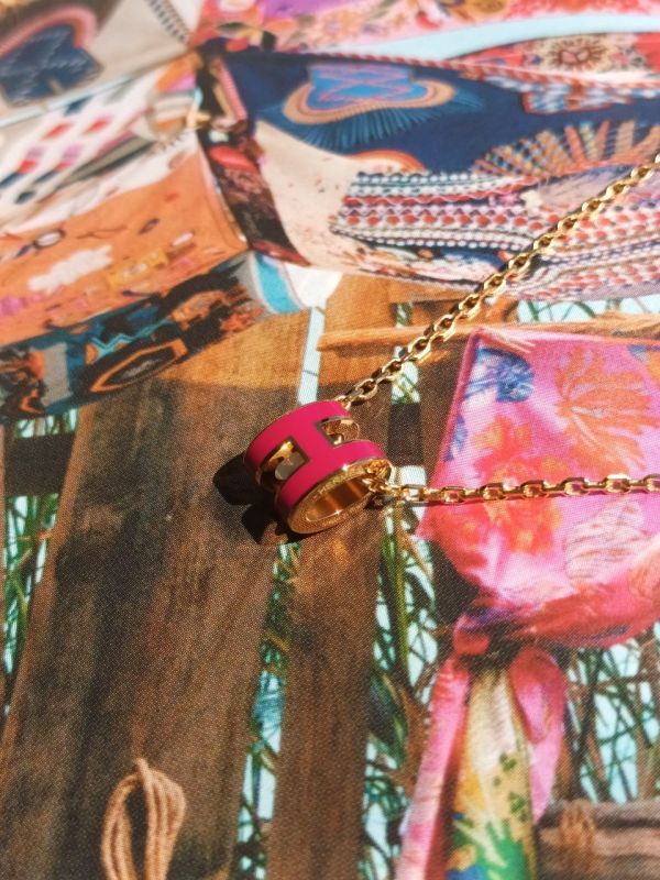 HERMES POP H MINI 項鍊 莓果色金 0E Rose Texas 德州玫瑰粉 buywithada,france,全球代購,歐洲,exquisite,quality goods,posh,fancy,luxurious