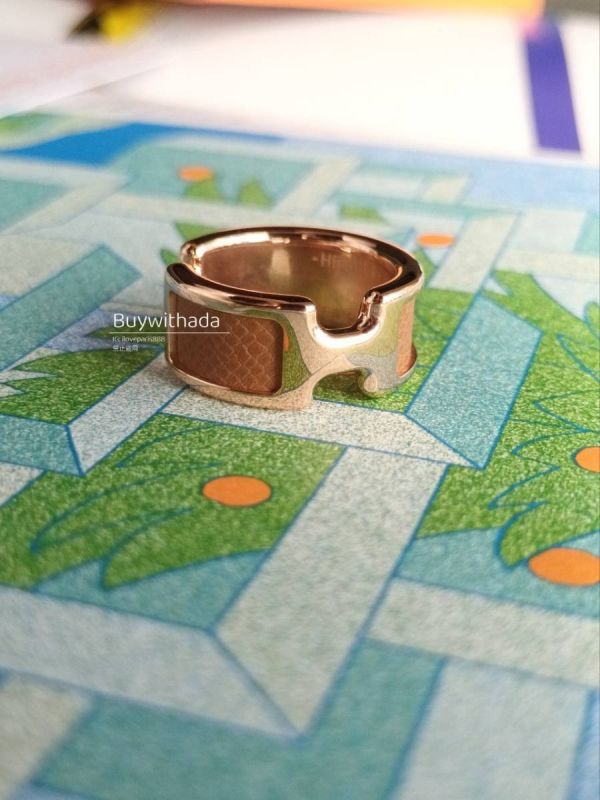HERMES Olympe 爆款H 戒指 金棕玫瑰金 XS buywithada,france,全球代購,歐洲,exquisite,quality goods,posh,fancy,luxurious