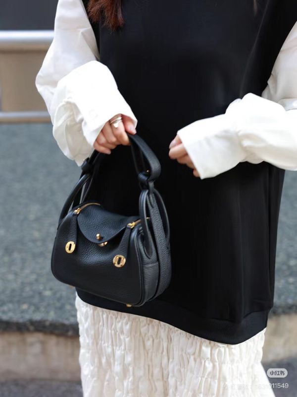 Hermès mini lindy 黑色金釦 二代短背帶 TC皮 現貨 buywithada,france,全球代購,歐洲,exquisite,quality goods,posh,fancy,luxurious