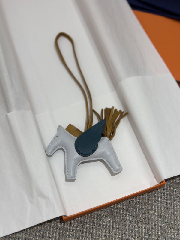 HERMES RODEO PM 小飛馬 霧霾藍/普魯斯蘭/芝麻色 buywithada,france,全球代購,歐洲,exquisite,quality goods,posh,fancy,luxurious
