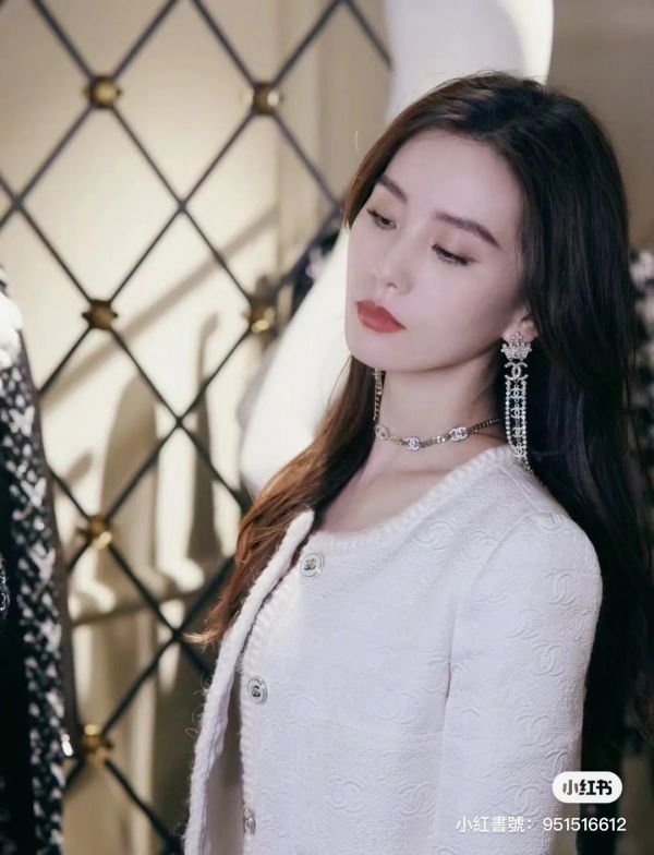 CHANEL CHOCKER 香檳金色水鑽頸鏈 buywithada,france,全球代購,歐洲,exquisite,quality goods,posh,fancy,luxurious