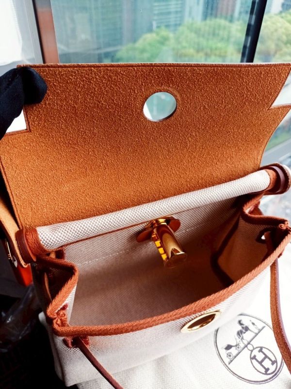 Hermès Mini Herbag 金棕金釦 buywithada,france,全球代購,歐洲,exquisite,quality goods,posh,fancy,luxurious