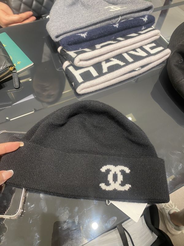 CHANEL 24雙c logo 黑色毛帽 多種戴法 buywithada,france,全球代購,歐洲,exquisite,quality goods,posh,fancy,luxurious