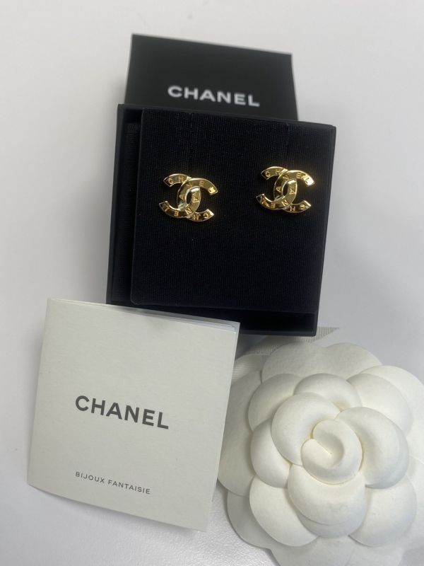 CHANEL 復古刻字金色CC耳環 buywithada,france,全球代購,歐洲,exquisite,quality goods,posh,fancy,luxurious