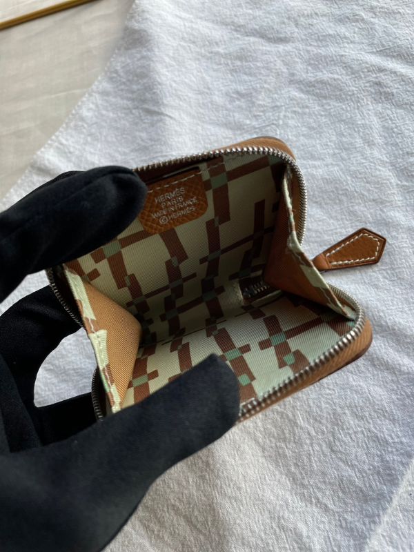 HERMES 金棕色 SILK IN 零錢包 buywithada,france,全球代購,歐洲,exquisite,quality goods,posh,fancy,luxurious