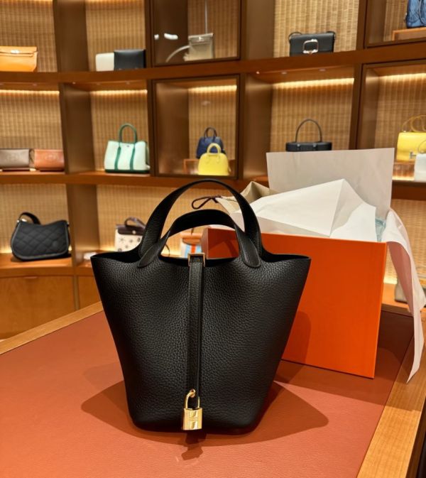 Hermes Picotin 18 黑金 buywithada,france,全球代購,歐洲,exquisite,quality goods,posh,fancy,luxurious