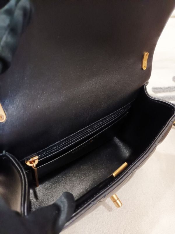 CHANEL 24s 限量秀款珍珠鏈手提肩背方胖 台灣現貨 buywithada,france,全球代購,歐洲,exquisite,quality goods,posh,fancy,luxurious,CHANEL,珍珠方胖