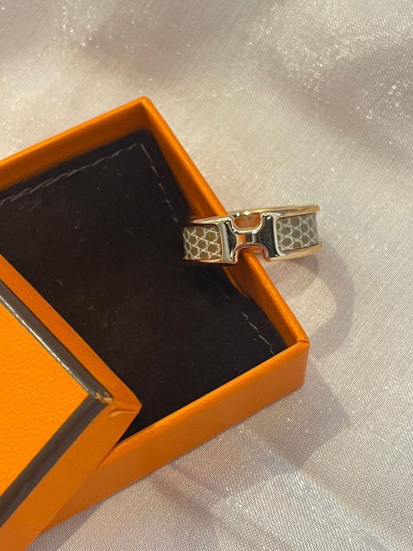 HERMES蜥蜴紋耳骨釦中號 精品代購,buywithada,精品,boutique