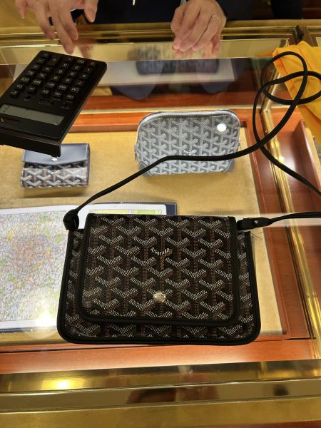 爆款 GOYARD 信封包 plumet 黑色 現貨 buywithada,france,全球代購,歐洲,exquisite,quality goods,posh,fancy,luxurious