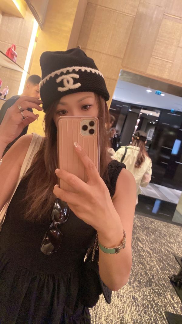CHANEL 鋸齒紋邊毛帽 黑色 buywithada,france,全球代購,歐洲,exquisite,quality goods,posh,fancy,luxurious