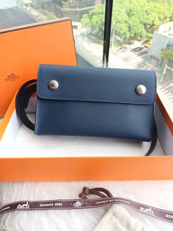 HERMES SNAP WALLET 藏藍色 buywithada,france,全球代購,歐洲,exquisite,quality goods,posh,fancy,luxurious