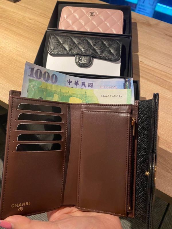 CHANEL 三折翻蓋中夾 黑荔枝金釦 buywithada,france,全球代購,歐洲,exquisite,quality goods,posh,fancy,luxurious