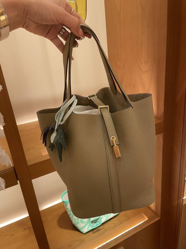 HERMES PICOTIN 22 8Q馬爾法米色 金釦 台灣現貨 buywithada,france,全球代購,歐洲,exquisite,quality goods,posh,fancy,luxurious