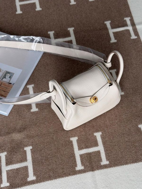 Hermès Mini Lindy奶昔白金 K現貨 buywithada,france,全球代購,歐洲,exquisite,quality goods,fancy,luxurious