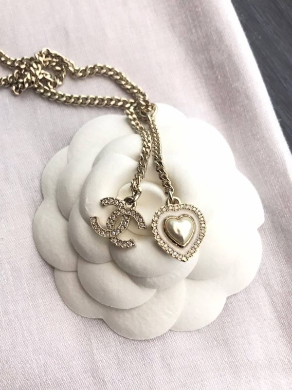CHANEL 垂墜水鑽 愛心&CC 項鍊 buywithada,france,全球代購,歐洲,exquisite,quality goods,posh,fancy,luxurious