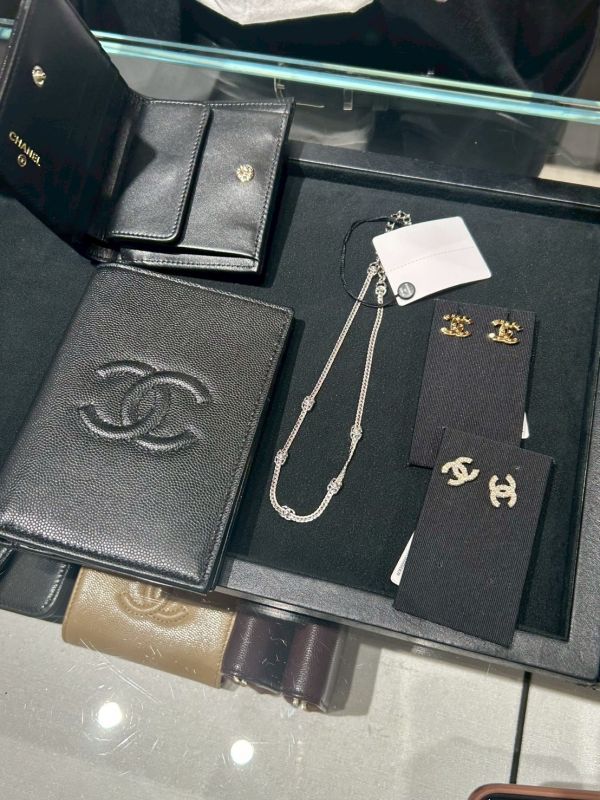 CHANEL 5CC蛇骨頸鏈 銀色 buywithada,france,全球代購,歐洲,exquisite,quality goods,posh,fancy,luxurious