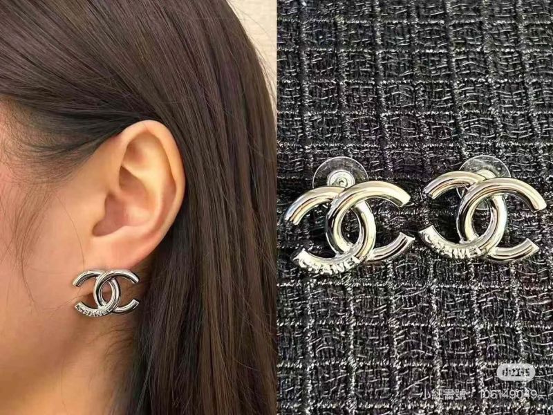 CHANEL 25P 純銀色刻字耳針 buywithada,france,全球代購,歐洲,exquisite,quality goods,posh,fancy,luxurious