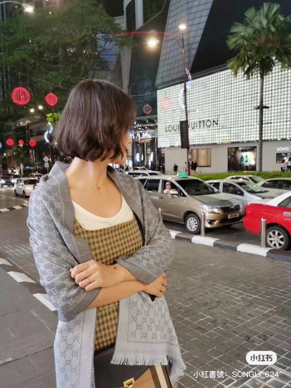 GUCCI 緹花圍巾披肩 全新正櫃全配 buywithada,france,全球代購,歐洲,exquisite,quality goods,posh,fancy,luxurious