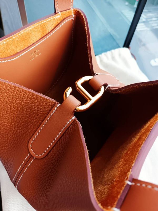台灣現貨 HERMES INTHE LOOP 18 豬鼻菜籃子 金棕金釦 buywithada,france,全球代購,歐洲,exquisite,quality goods,posh,fancy,luxurious